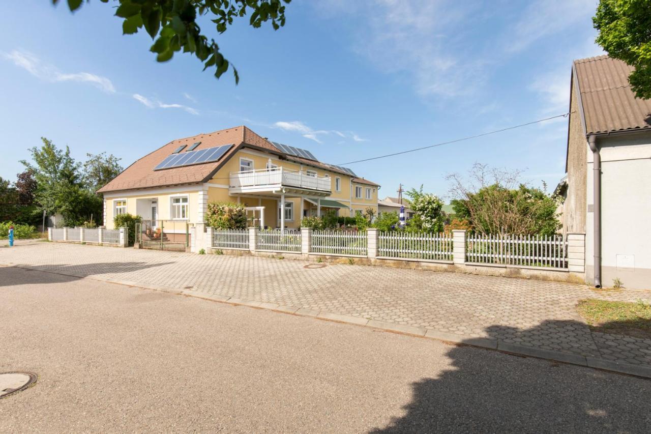 Pension Tadtendrang Exterior photo