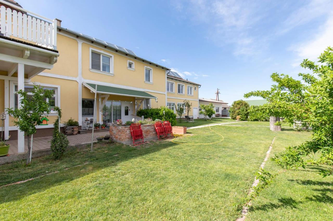 Pension Tadtendrang Exterior photo